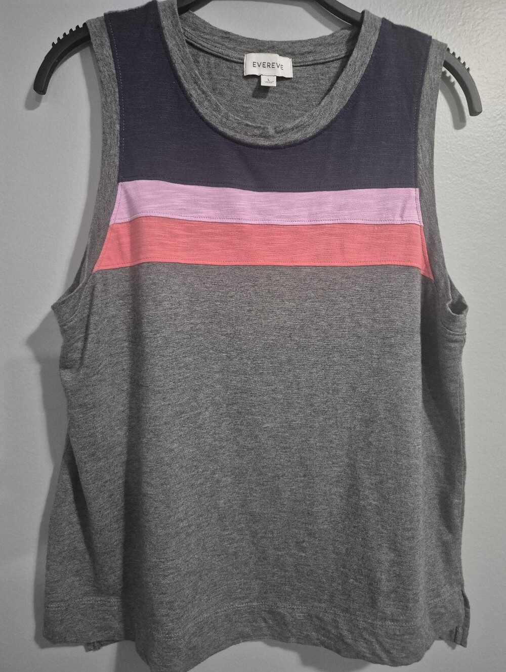 Evereve Women’s Gray Sleeveless Tank with Pink and Coral Stripes size Large